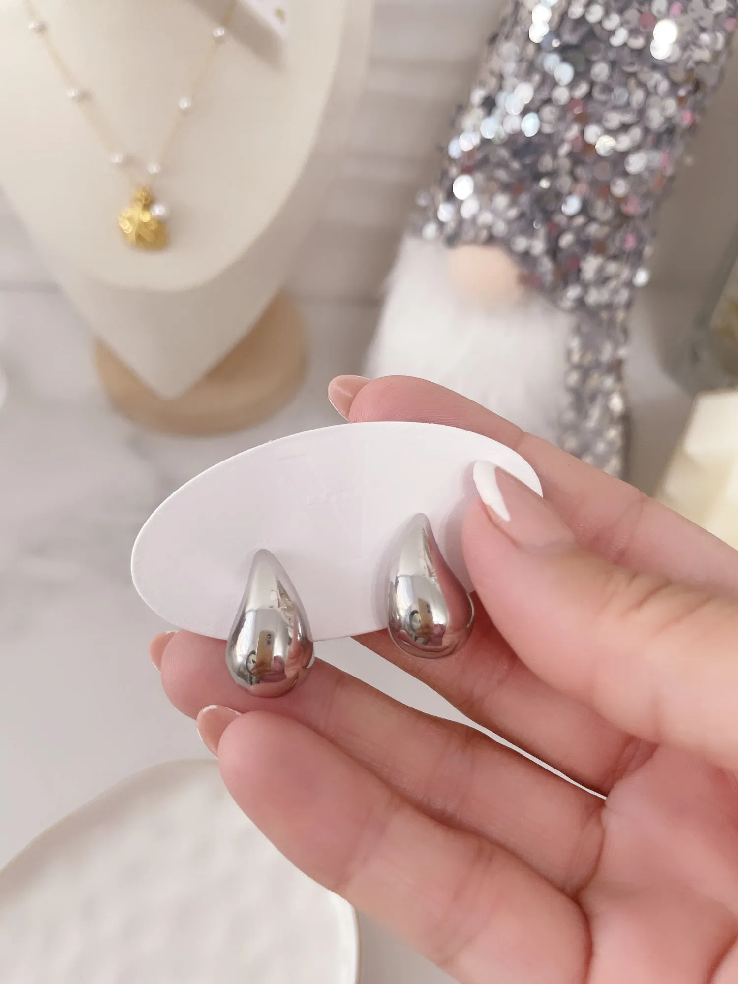 Bold Drops Studs | Varios Tamaños