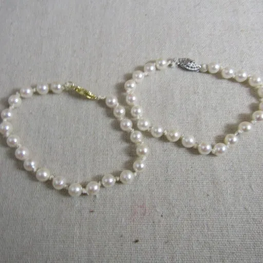 Delicate Pearl Beaded Bracelet