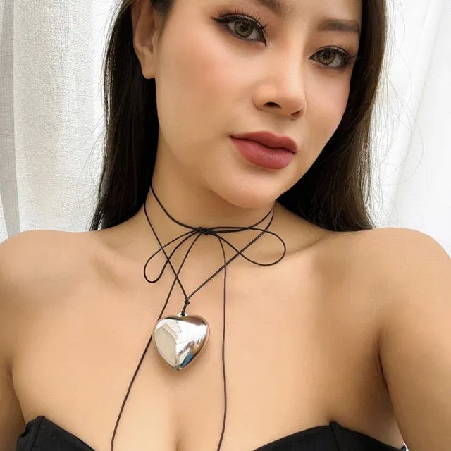 IngeSight.Z Exaggerated Big Metal Love Heart Pendant Necklace For Women Goth Black Velvet Short Choker Necklace Jewelry Gift