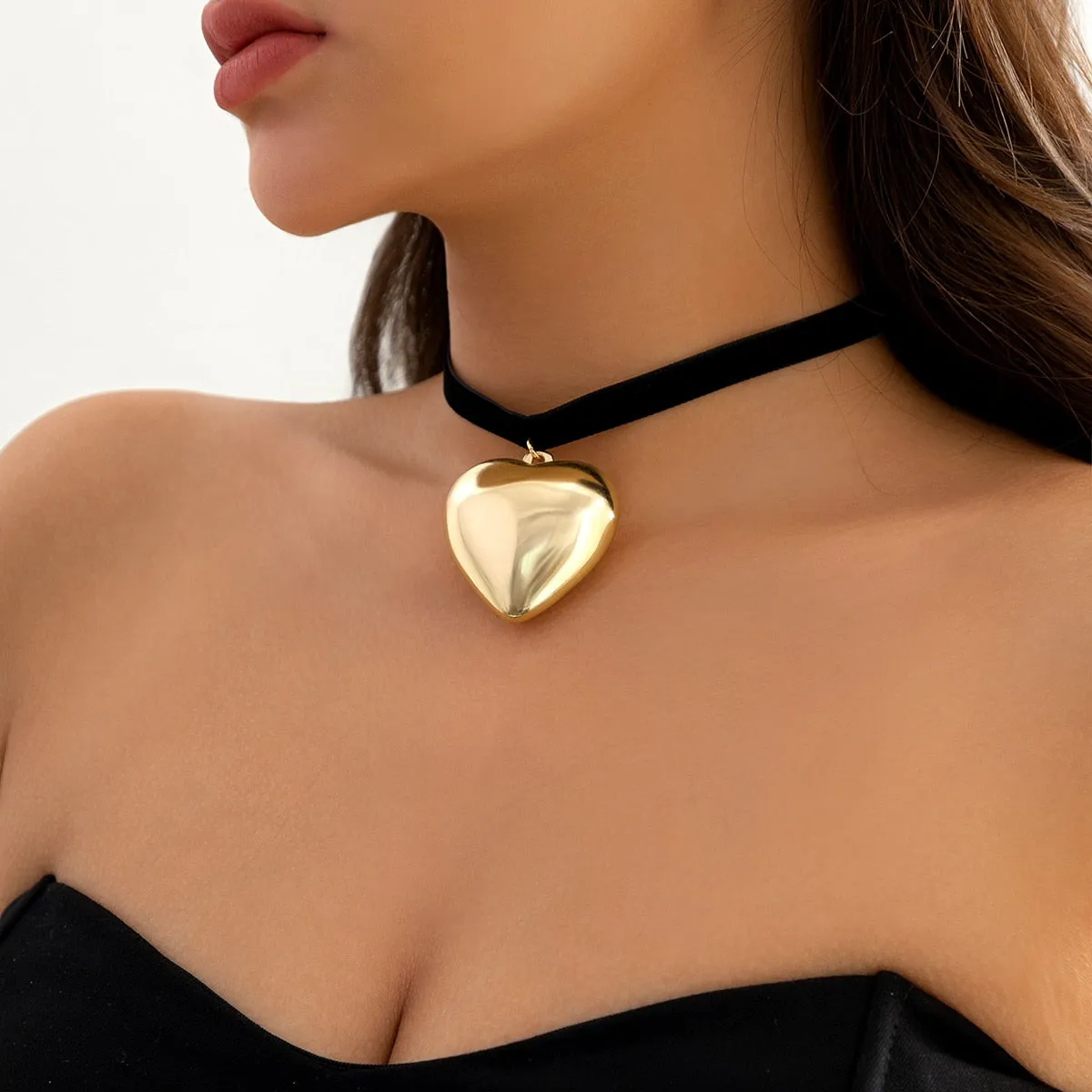 IngeSight.Z Exaggerated Big Metal Love Heart Pendant Necklace For Women Goth Black Velvet Short Choker Necklace Jewelry Gift